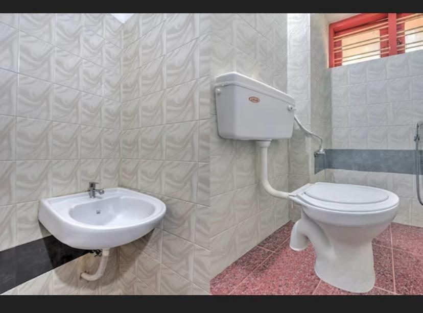 Ss Kkp Tourist Home Thiruvananthapuram Екстериор снимка